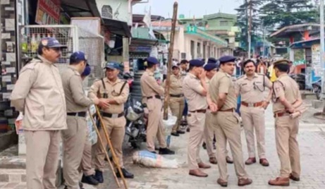 पंजाब के निहंग सिंहों ने उत्तराखंड में गुरुद्वारे पर किया कब्जा, सेवादार को बंधक बनाया, जमकर बवाल, रुद्रप्रयाग में इंटरनेट बंद, भारी फोर्स तैनात
