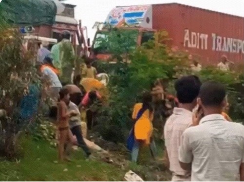 समाज को शर्मसार व सोचने पर मजबूर करने वाली घटना