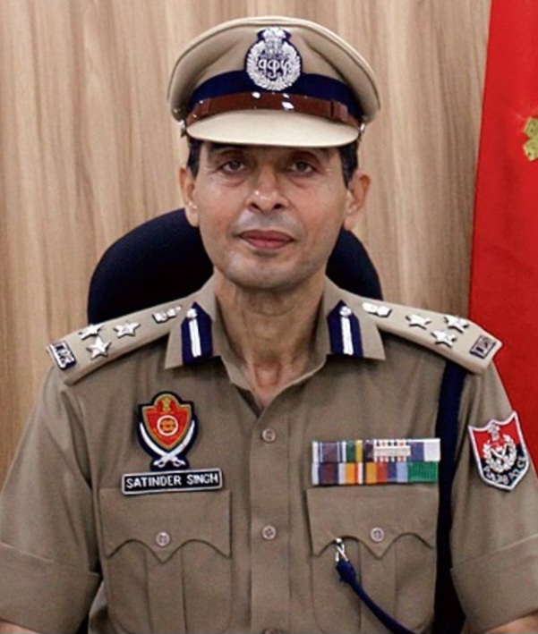 पुलिस कमीश्नर सतिन्द्र सिंह एक्शन में