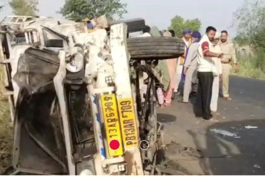पंजाब के फाजिल्का में ट्रक और पिकअप वैन में जबरदस्त टक्कर
