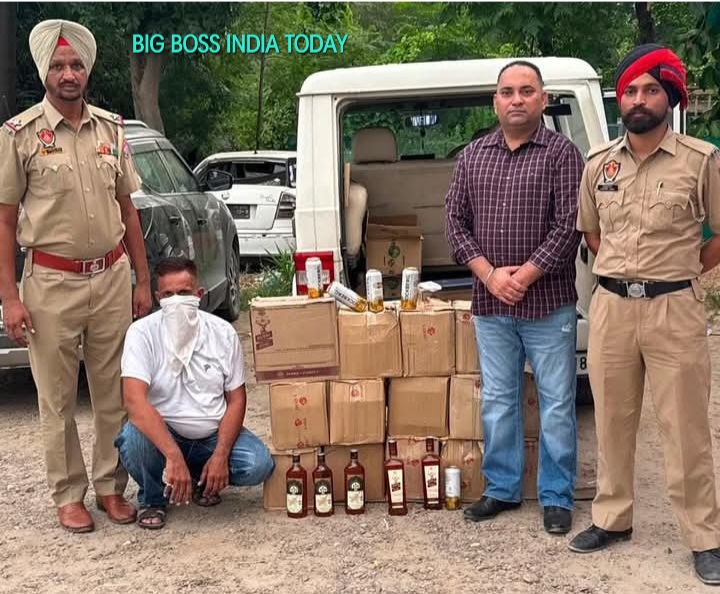 बोलेरो से 24 पेटियां चंडीगढ़ मार्का शराब बरामद