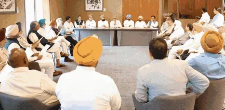 पंजाब विधानसभा चुनाव 2027 को लेकर कांग्रेस हाईकमान ने की चर्चा   पंजाब के पांच सीनियर नेता शामिल हुए