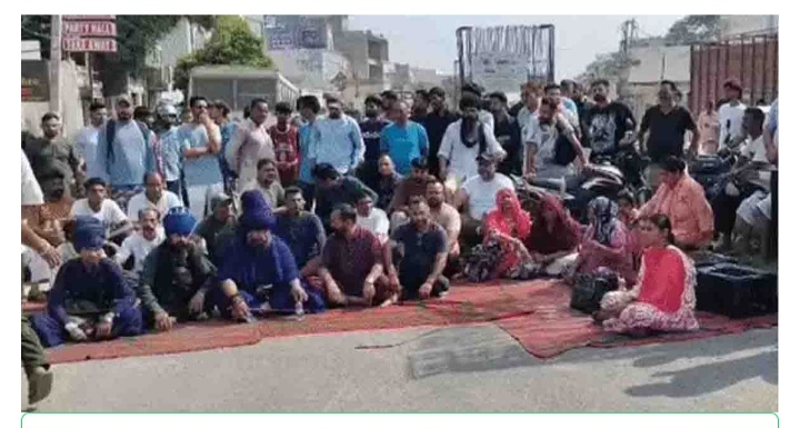 अपनी बहन को स्कूल छोड़ने आया इकलौते भाई राजन की बस की चपेट में आने से मौत