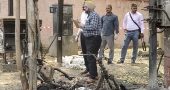 बी एस एफ हेडक्वार्टर के बाहर ब्लास्ट करने वाला मुख्य आरोपी पुलिस हिरासत में
