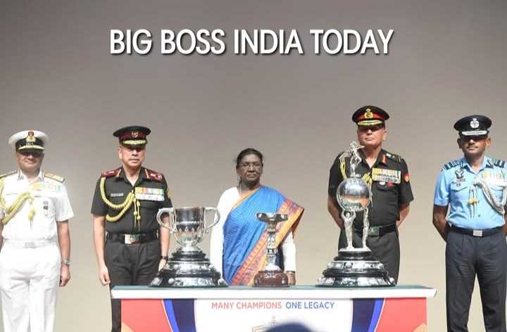 राष्ट्रपति श्रीमती द्रौपदी मुर्मु ने दुर्गा कप फुटबॉल टूर्नामेंट 2026 की ट्रॉफियों का अनावरण