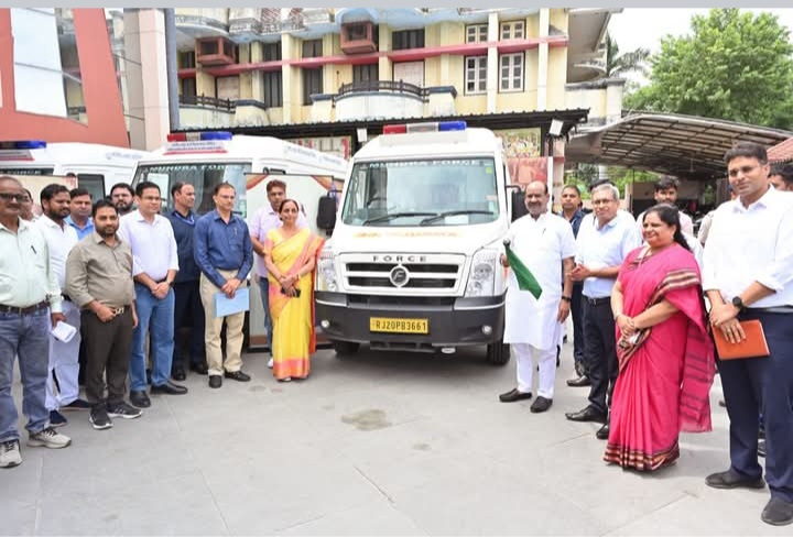 मरीजों को समय पर चिकित्सा सुविधा उपलब्ध कराना प्राथमिकता - लोकसभा अध्यक्ष श्री ओम बिरला